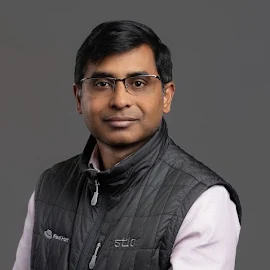 Vijay Chebolu Headshot