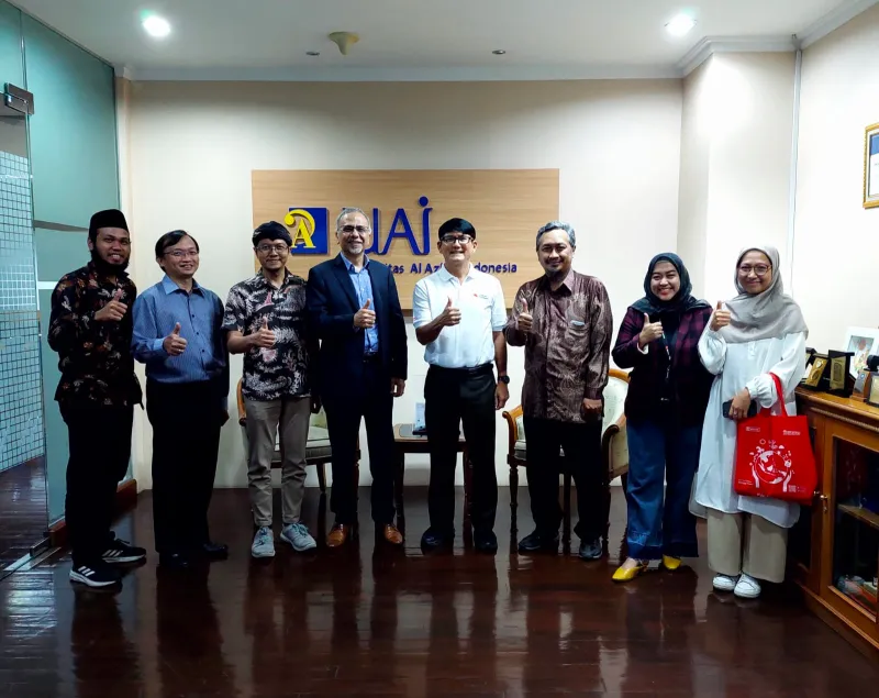 A photograph of the Red Hat Academy team in Indonesia