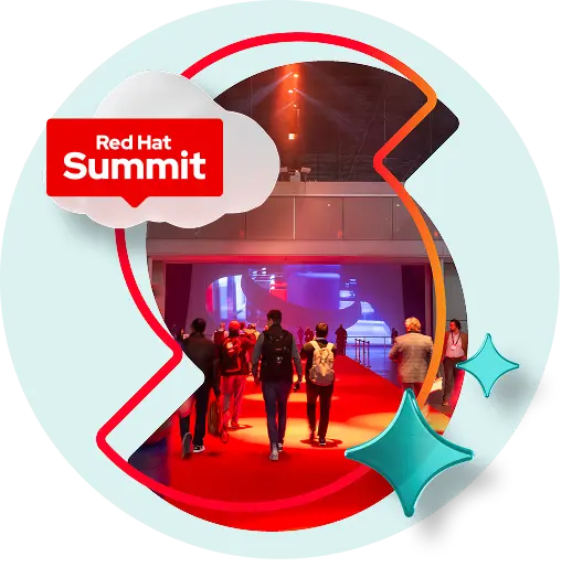 Red Hat Summit 로고가 새겨진 원형 그래픽으로 둘러싸인 큰 무대를 향해 걸어가는 참가자들
