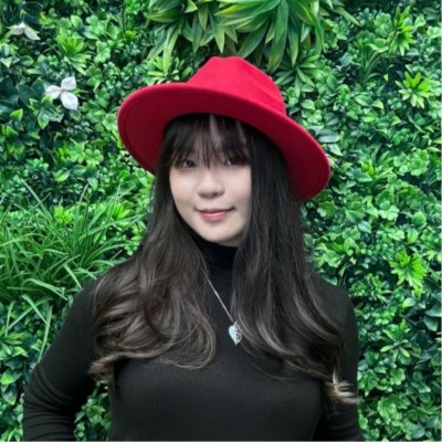  Sylvia Goh